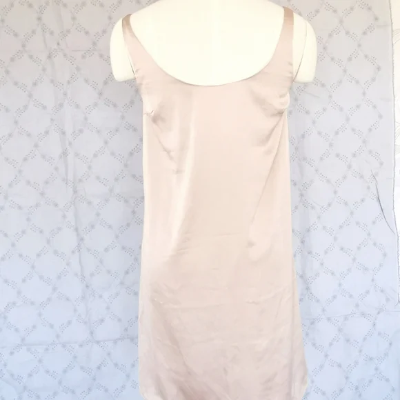 Dress - Picture 2 of 6